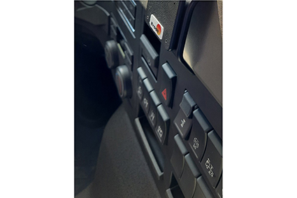 ProClip - Volvo FM series  2021-> Center Mount (NOT for models with screen) - 213575 1 - 213575