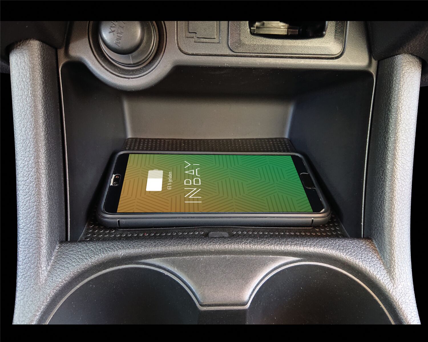 Inbay vervangingspaneel Mitsubishi Outlander 2015-> - 241200 50 1 charging - 241200-53-1