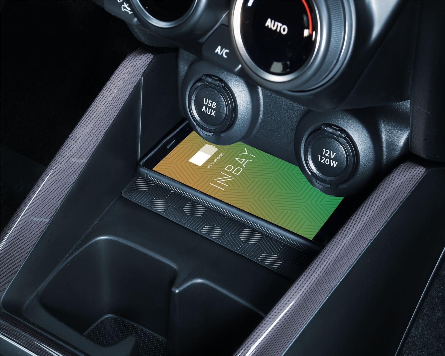 Inbay vervangingspaneel Suzuki Swift 2018- - 241292 51 1 charging bw - 241294-53-1