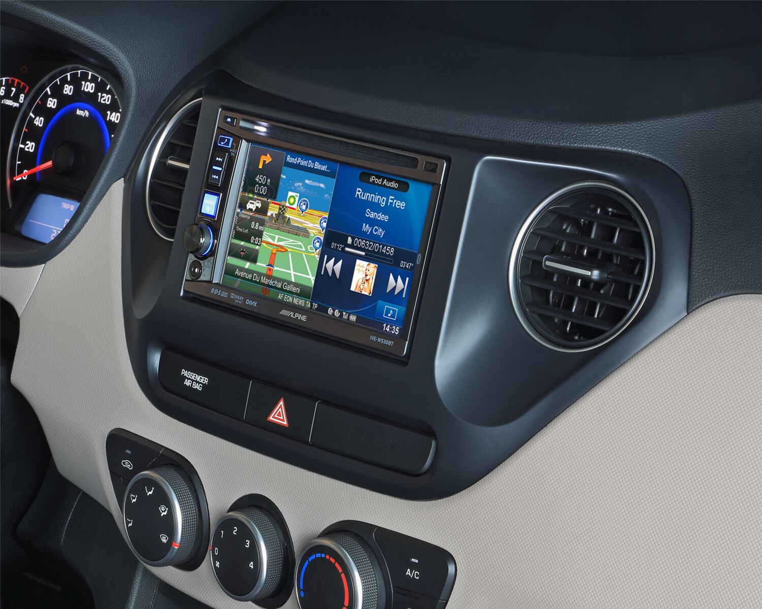 2-DIN Paneel Hyundai i10 2013-2019 - Kleur: zwart   - 381143 13 1 hyundai i10 iso - 381143-13-1