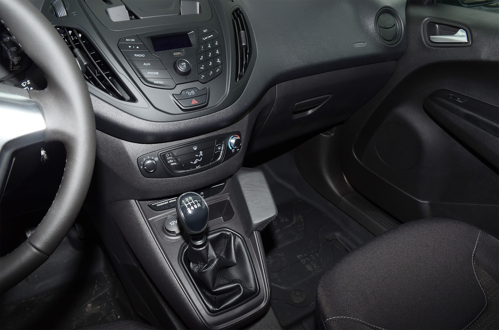 Ford Transit Courier / Tourneo Courier 2021-2022 Kleur: Zwart - 603715 1 - 603715