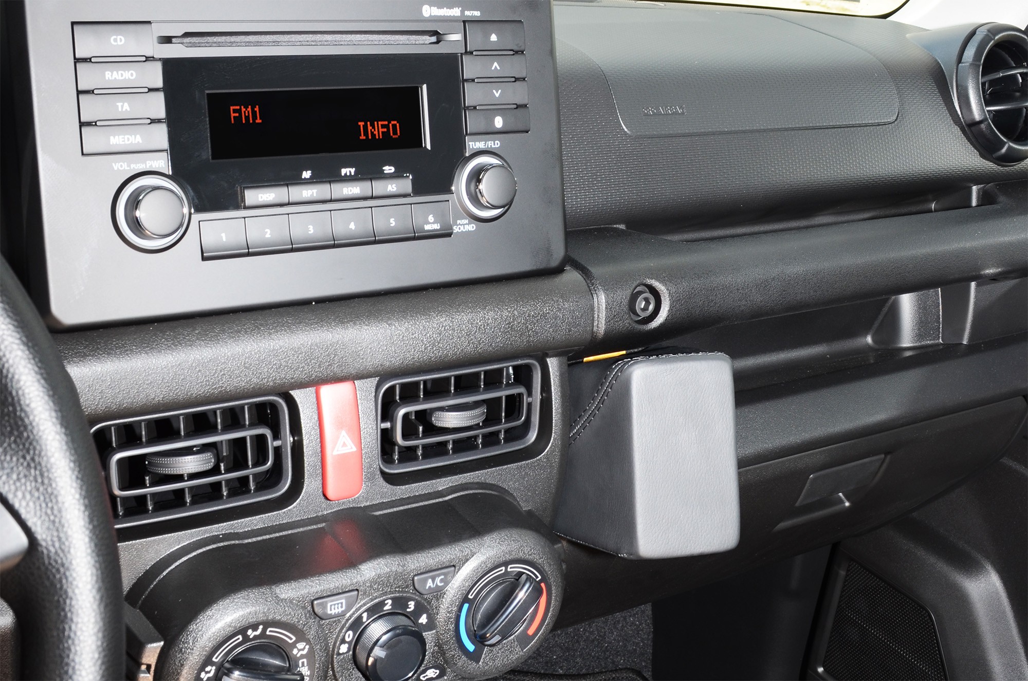 Suzuki Jimny 2020-2024 Kleur: Zwart  - 6039452 - 603945