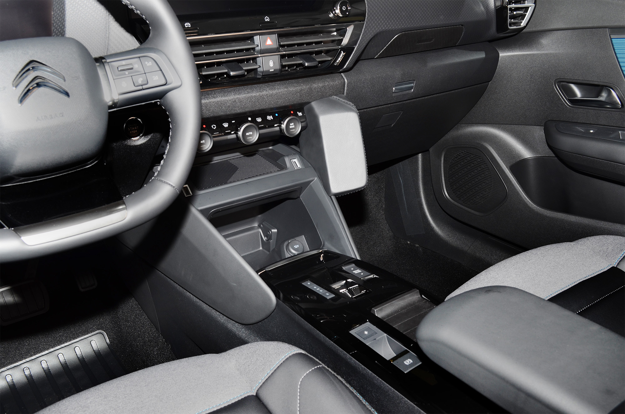 Citro&euml;n C4 2021-2024 Kleur: Zwart - 603965 4 - 603965