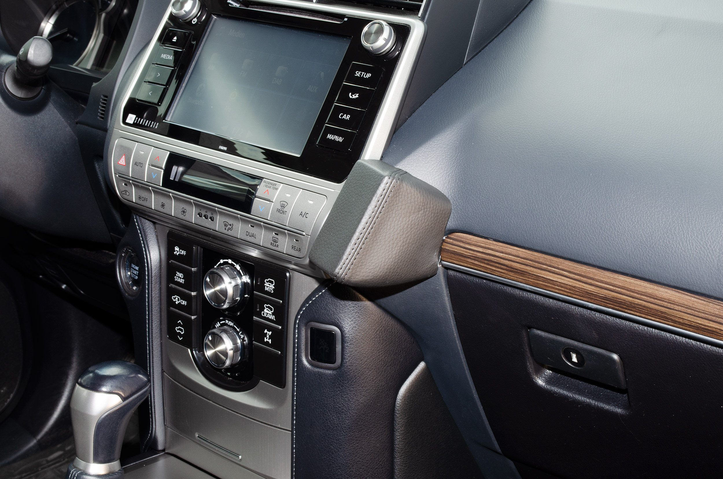 Toyota Land Cruiser 2010-2019 Kleur: Zwart - 6083620 3 - 6083620