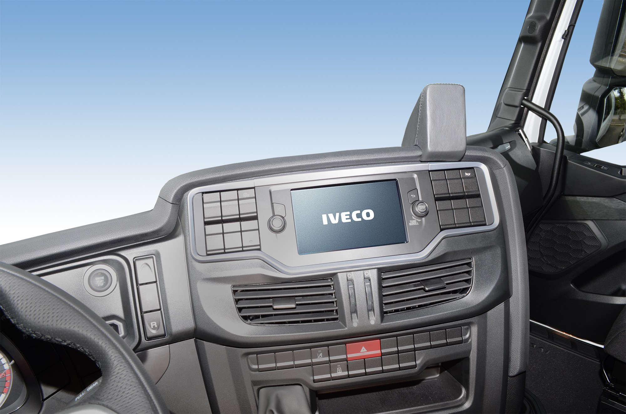 Iveco Stralis Hi-Way 2013-2019/ S-Way 2020 Kleur: Zwart - 615045 3  - 615045