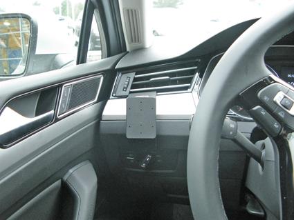 ProClip - Volkswagen Passat 2015-2023 / Passat Alltrack 2016-2023 / Arteon 2017->  Left mount - 805070 4 - 805070