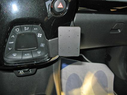 ProClip - Citro&euml;n C1- Toyota Aygo- Peugeot 108, 2014-> Angled mount - 855051 4 - 855051