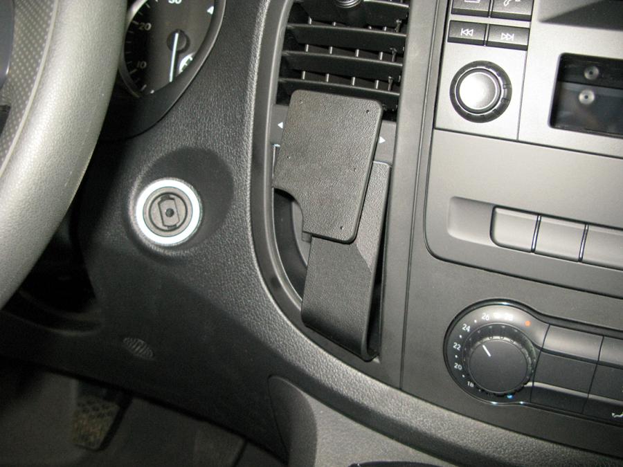 ProClip - Mercedes Benz Vito 2015-2023 Center mount ( handgeschakeld) - 855220 a - 855220