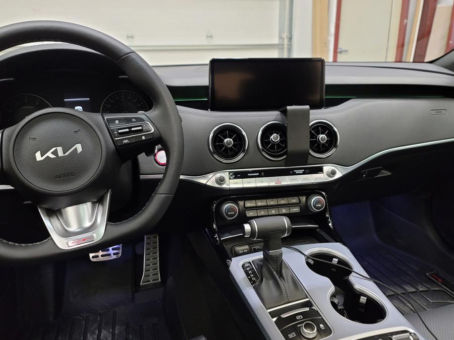 ProClip - Kia Stinger 2018-2023 Center mount - 855693 a - 855693