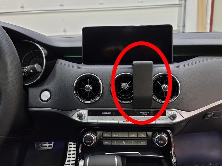 ProClip - Kia Stinger 2018-2023 Center mount - 855693 - 855693