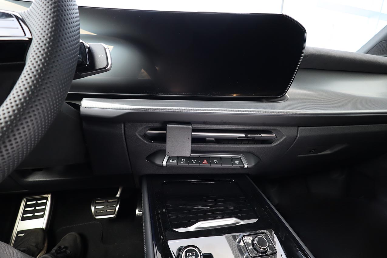 Proclip Audi Q3 26- Center mount - 856253 b - 856253