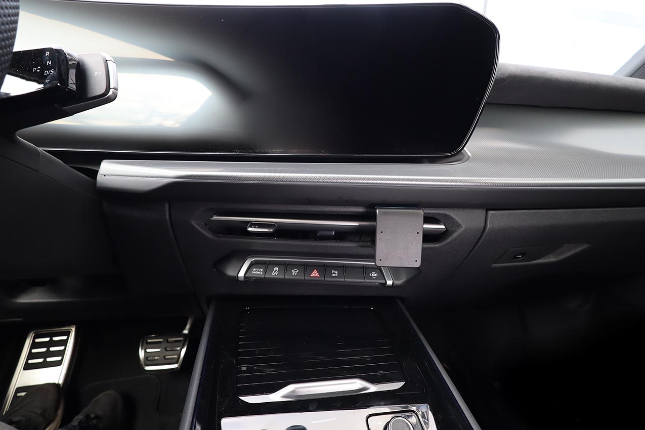 Proclip Audi Q3 26- Center mount - 856253 c - 856253