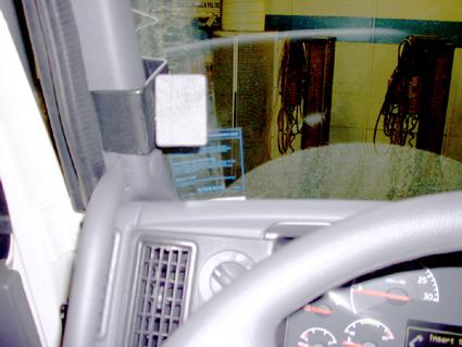 ProClip - Volvo FH Serie/ NH Serie/ FM Serie 2003-2006 Left mount - Brodit 803191 3 - 803191