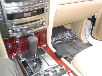 ProClip - Lexus LX Serie 2008-2015 Console mount - Brodit834325 4 - 834325
