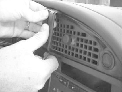 ProClip - Saab 9-5 1998-2005 Center mount - Brodit853040 3 - 853040