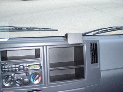 ProClip - Chevrolet W-Serie -  GMC W-Serie 2008-2018  Isuzu N-Serie 2008->  Center mount - Brodit854718 4 - 854718