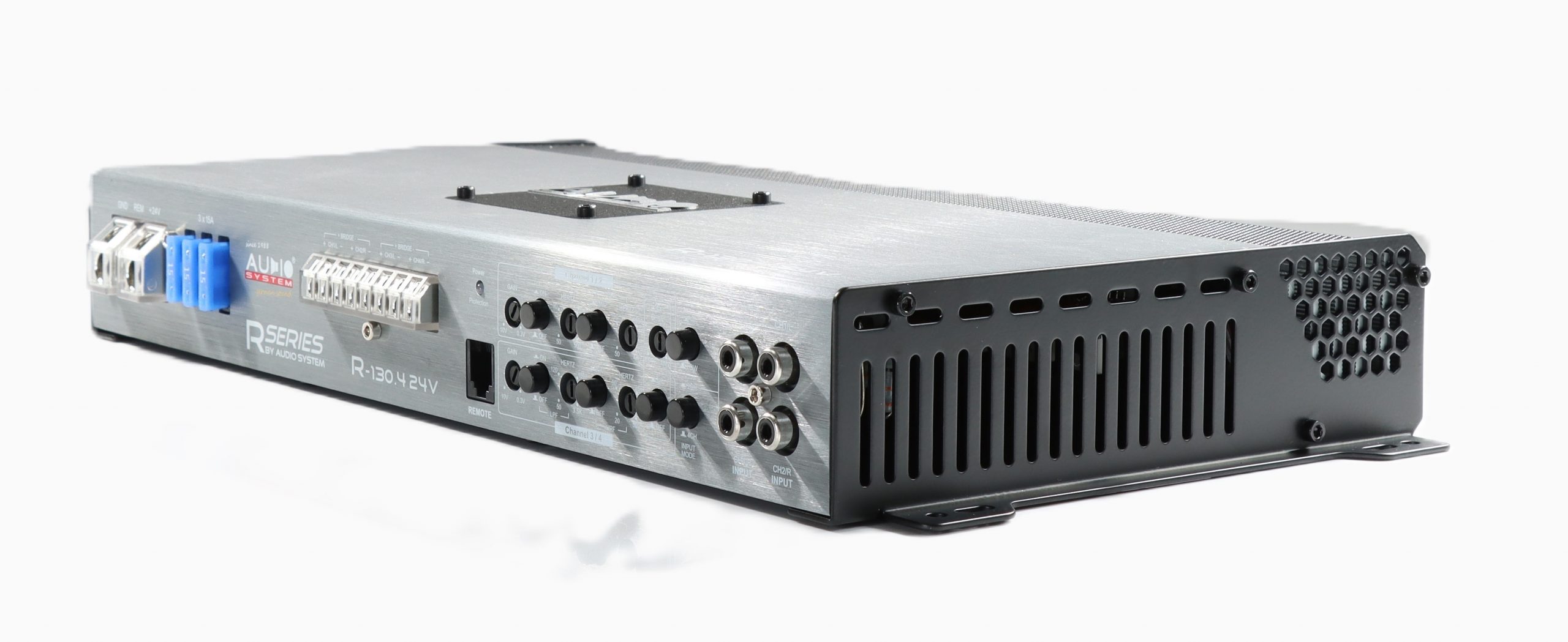 RADION-SERIE 4-Channel Power Versterker 24 Volt. - Img 0016 scaled - R-130.4 24V