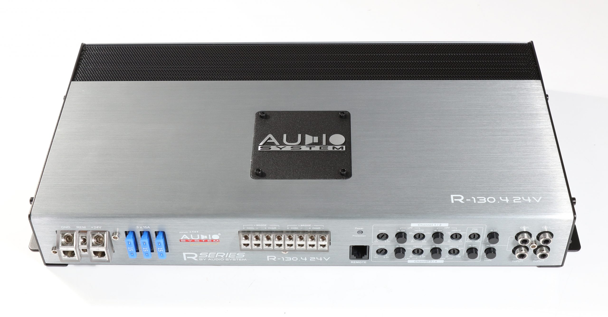 RADION-SERIE 4-Channel Power Versterker 24 Volt. - Img 0085 scaled - R-130.4 24V