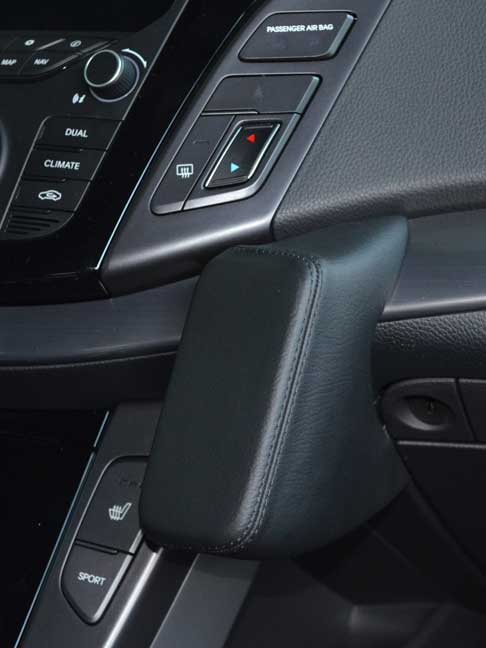 Hyundai i40 10/2011-2019 Kleur: Zwart - Kuda 04138x 4 - 6041380