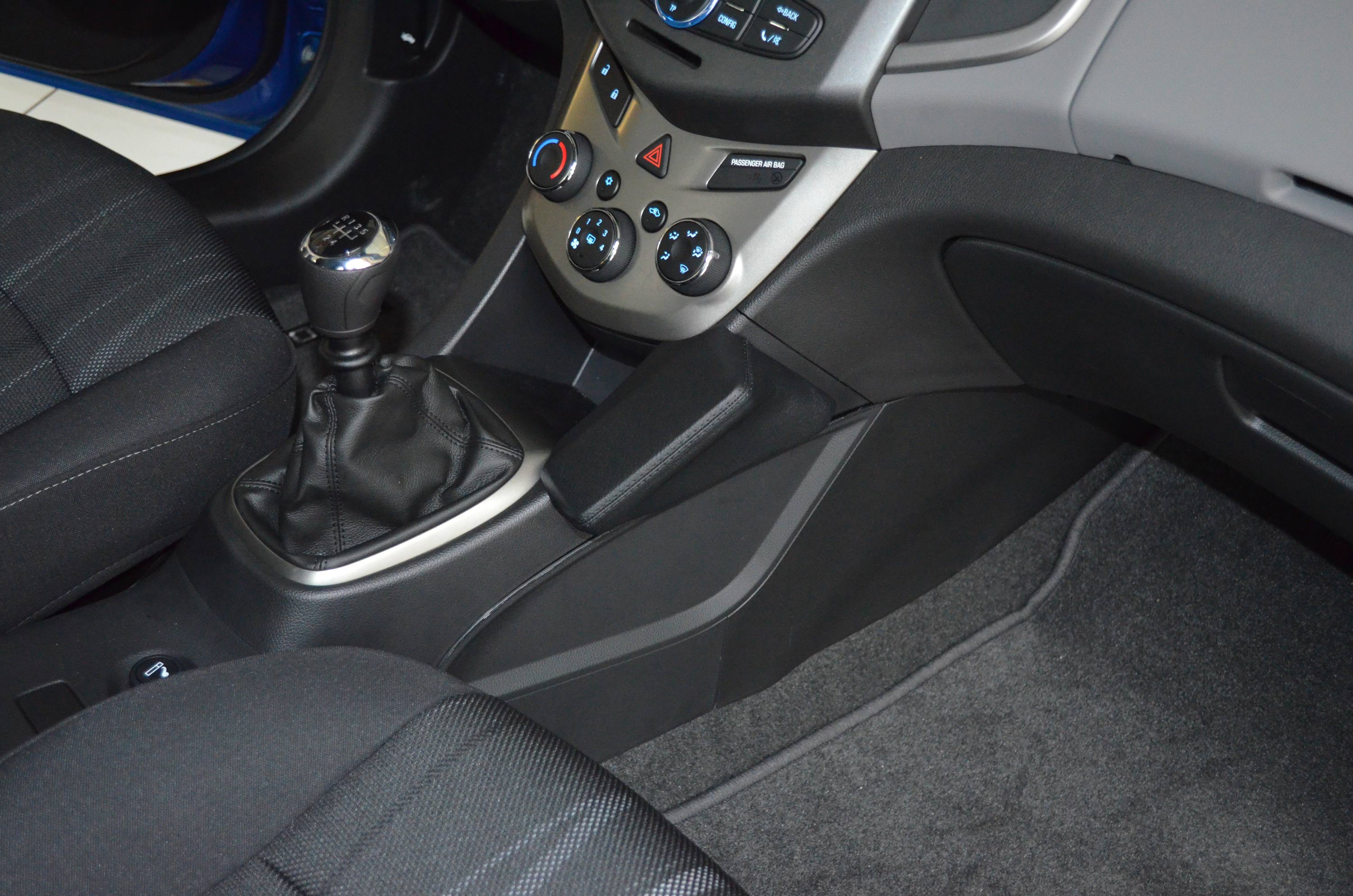 Chevrolet Aveo 2011-2019 Kleur: Zwart - Kuda 04218x 3 - 6042180