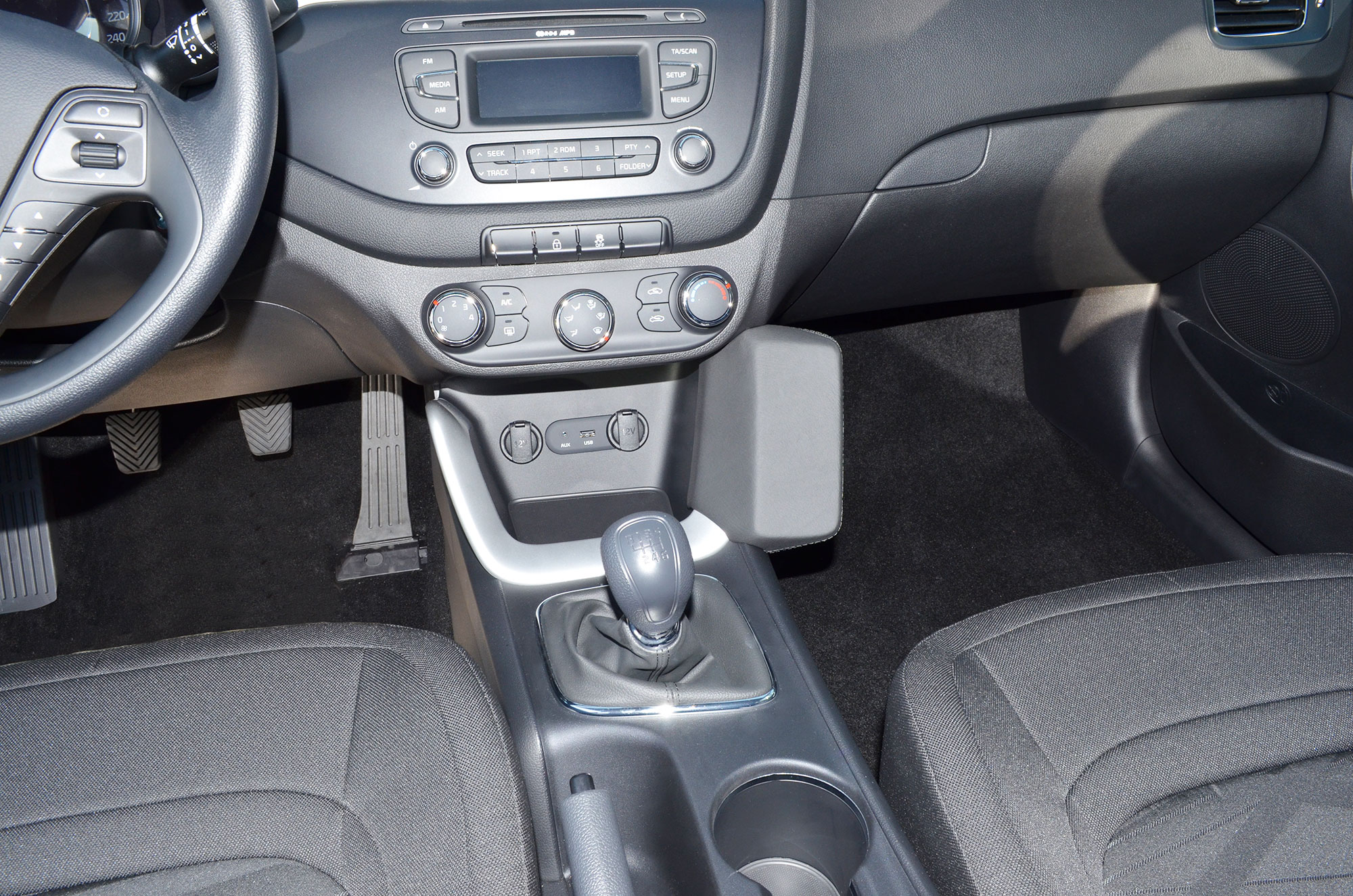 Kia Cee'd 09/2012-2019 Kleur: Zwart - Kuda 04341x 3 - 6043410