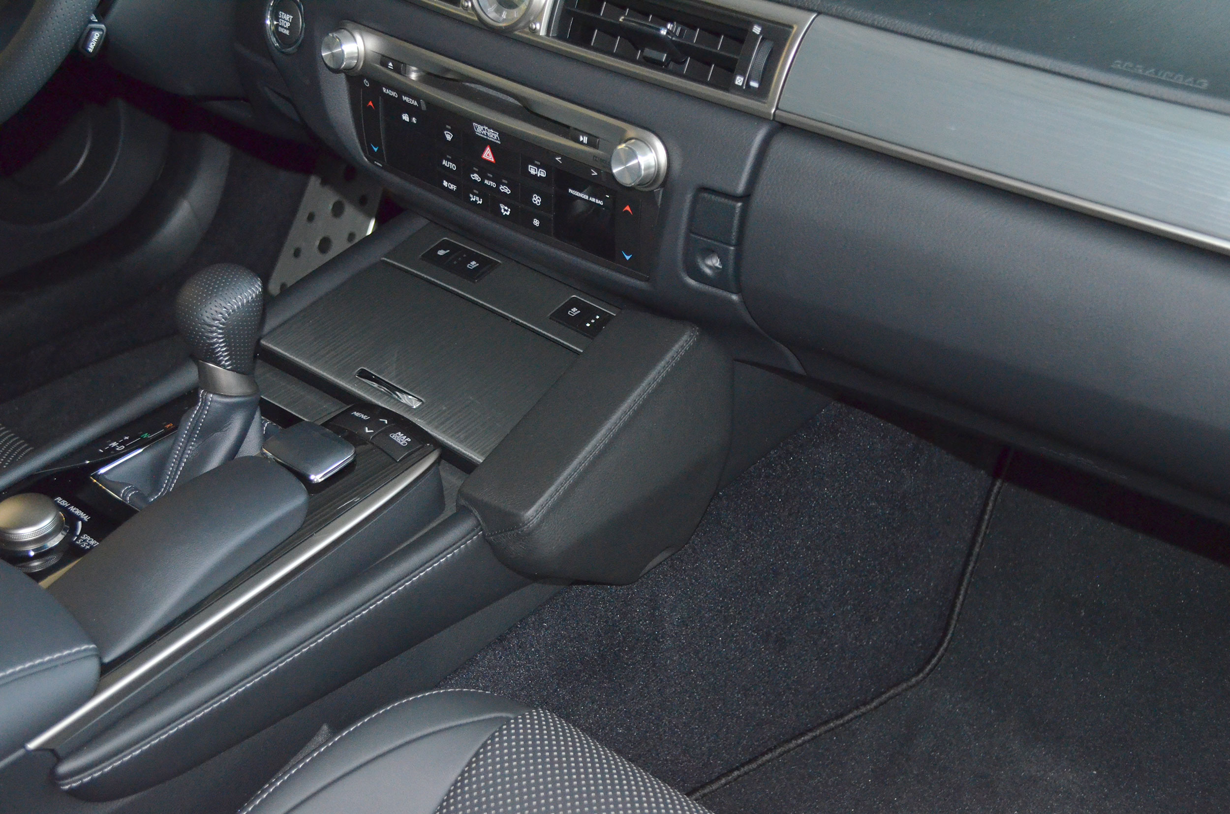 Lexus GS Serie 2012-2019 Kleur: Zwart - Kuda 08373x 4 - 6083730