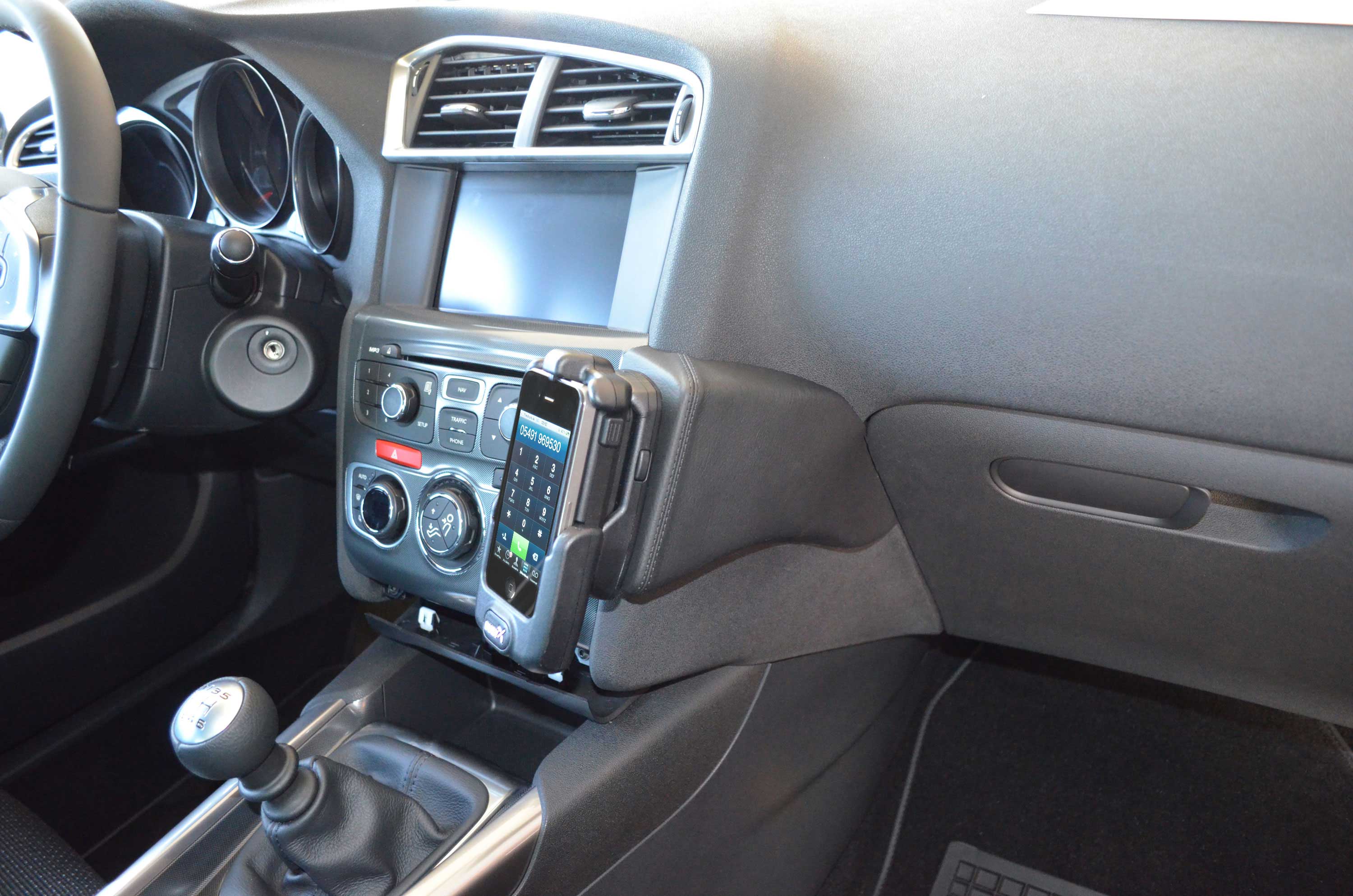 Citro&euml;n C4 10/2010-2019 Kleur: Zwart - Kuda 08727x 4 - 6087270