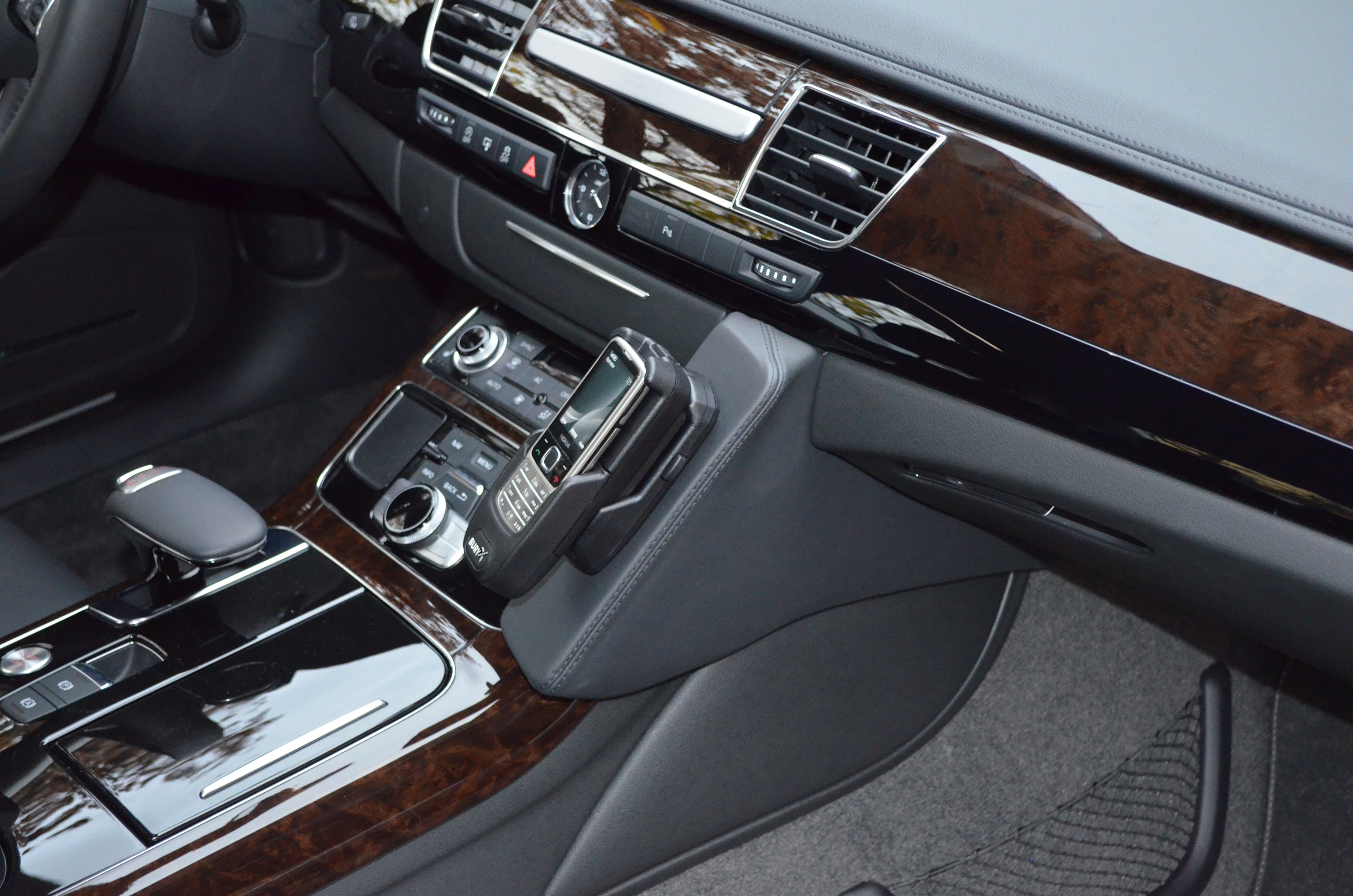 Audi A8 2010-2019 Kleur: Zwart - Kuda 09355x 4 - 6093550