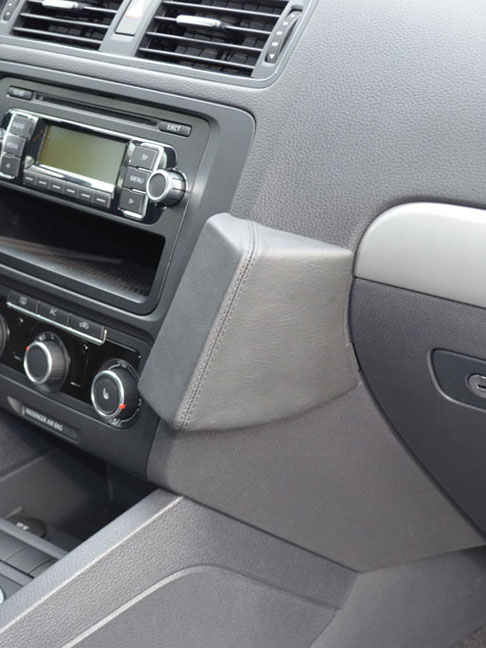 Volkswagen Jetta 03/2011-2017 Kleur: Zwart  - Kuda 09679x 3 - 6096790