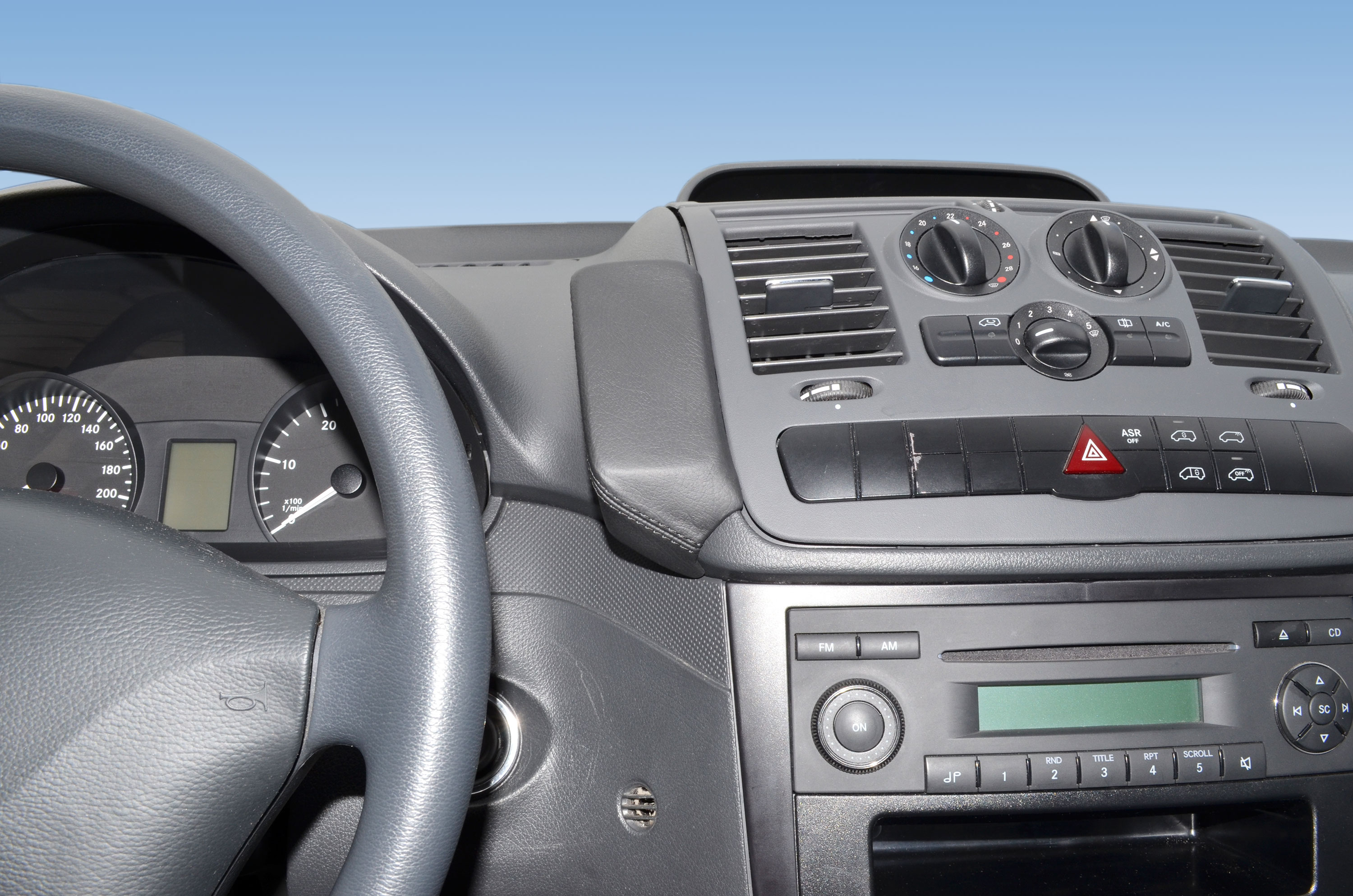 Mercedes Benz Vito / Viano 2006-2014 Kleur: Zwart - Kuda 143x 3 - 601435