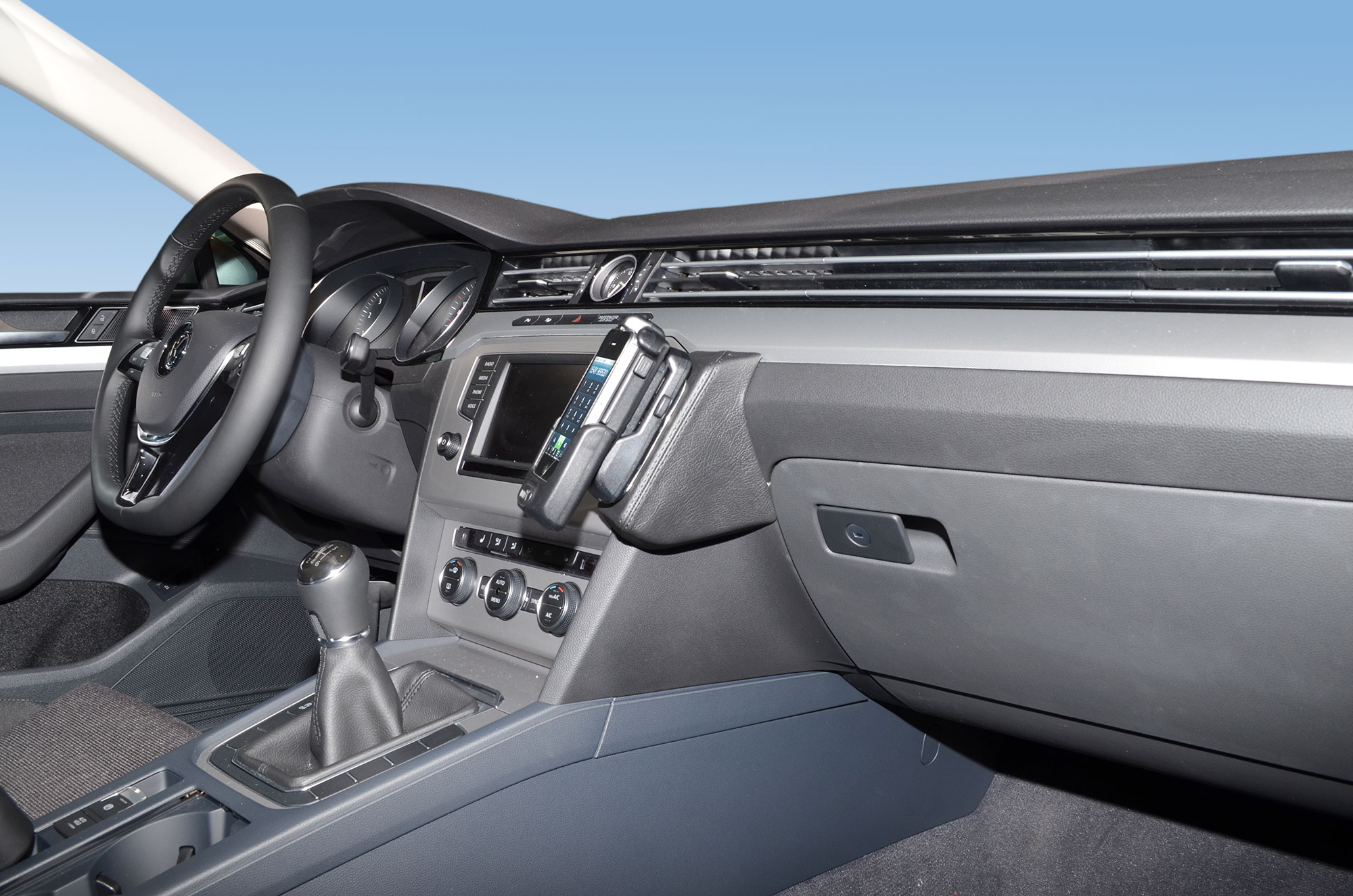 Volkswagen Passat 2014- 2019 Kleur: Zwart  - Kuda 166x 2 - 601665