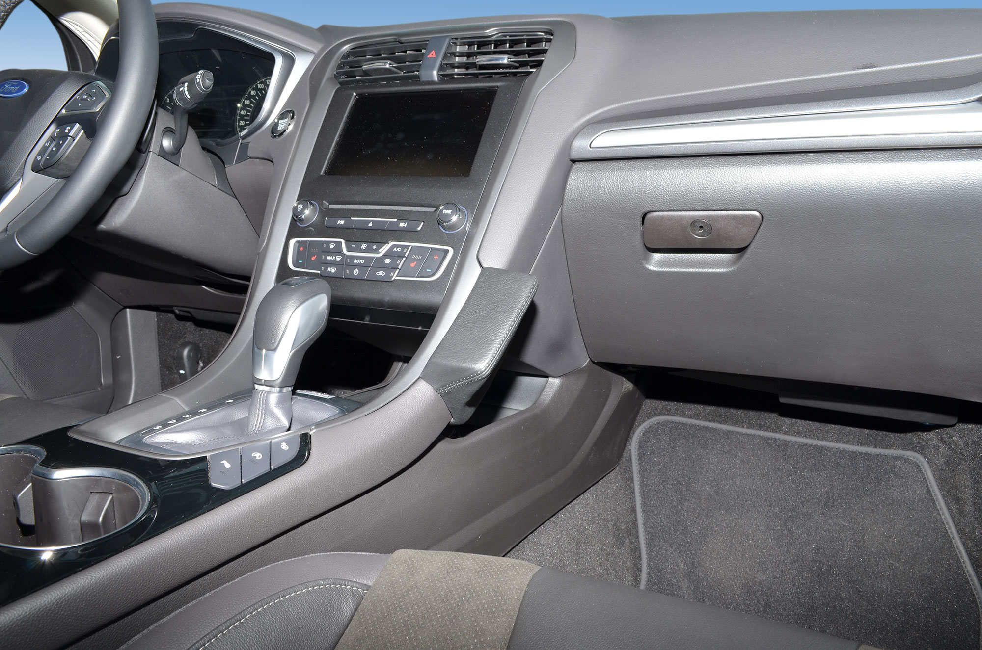 Ford Mondeo 2014-2019 Kleur: Zwart - Kuda 167x 3 - 601675