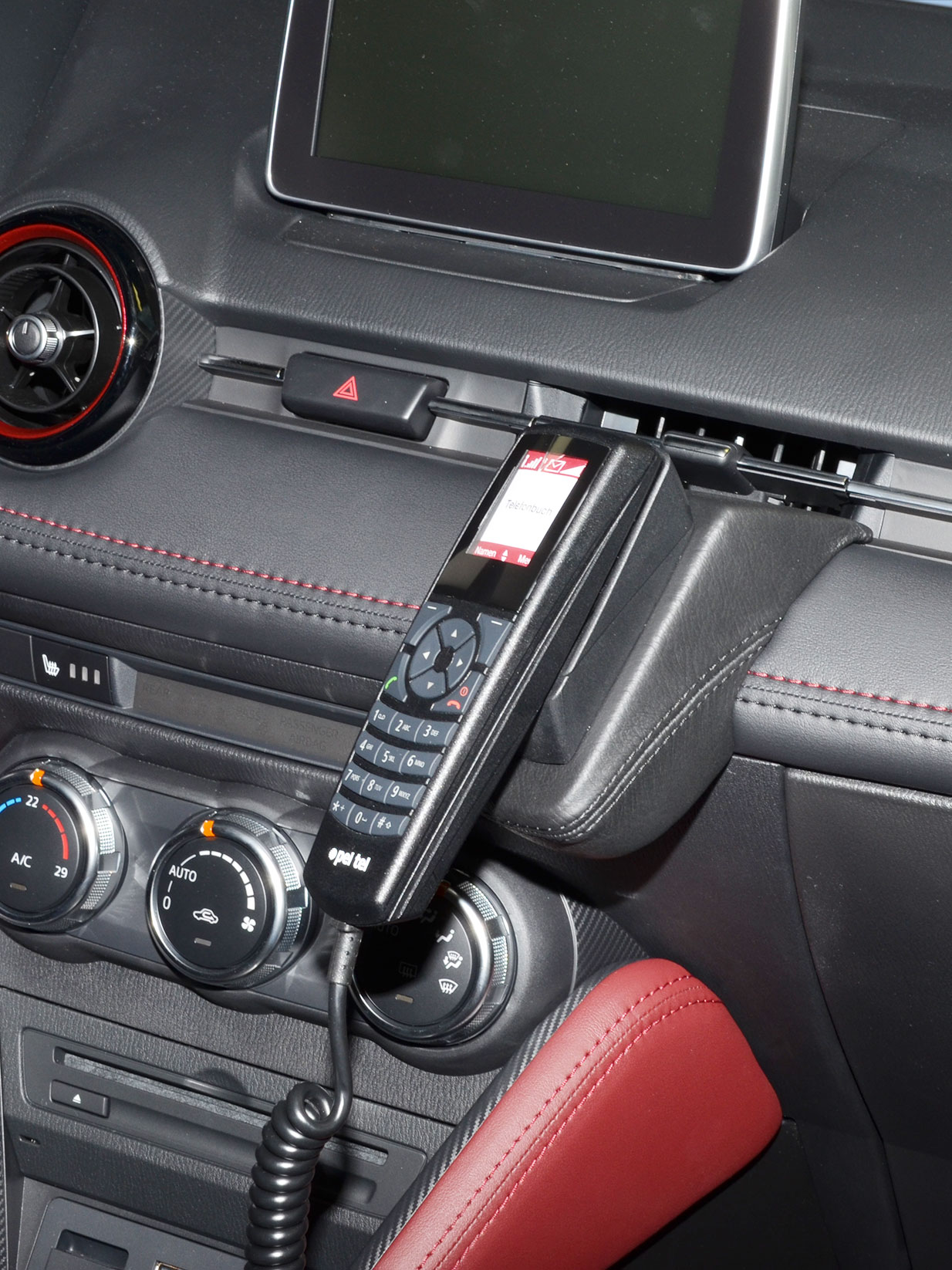 Mazda 2 / CX3 2015-2019 Kleur: Zwart - Kuda 196x 1 - 601965