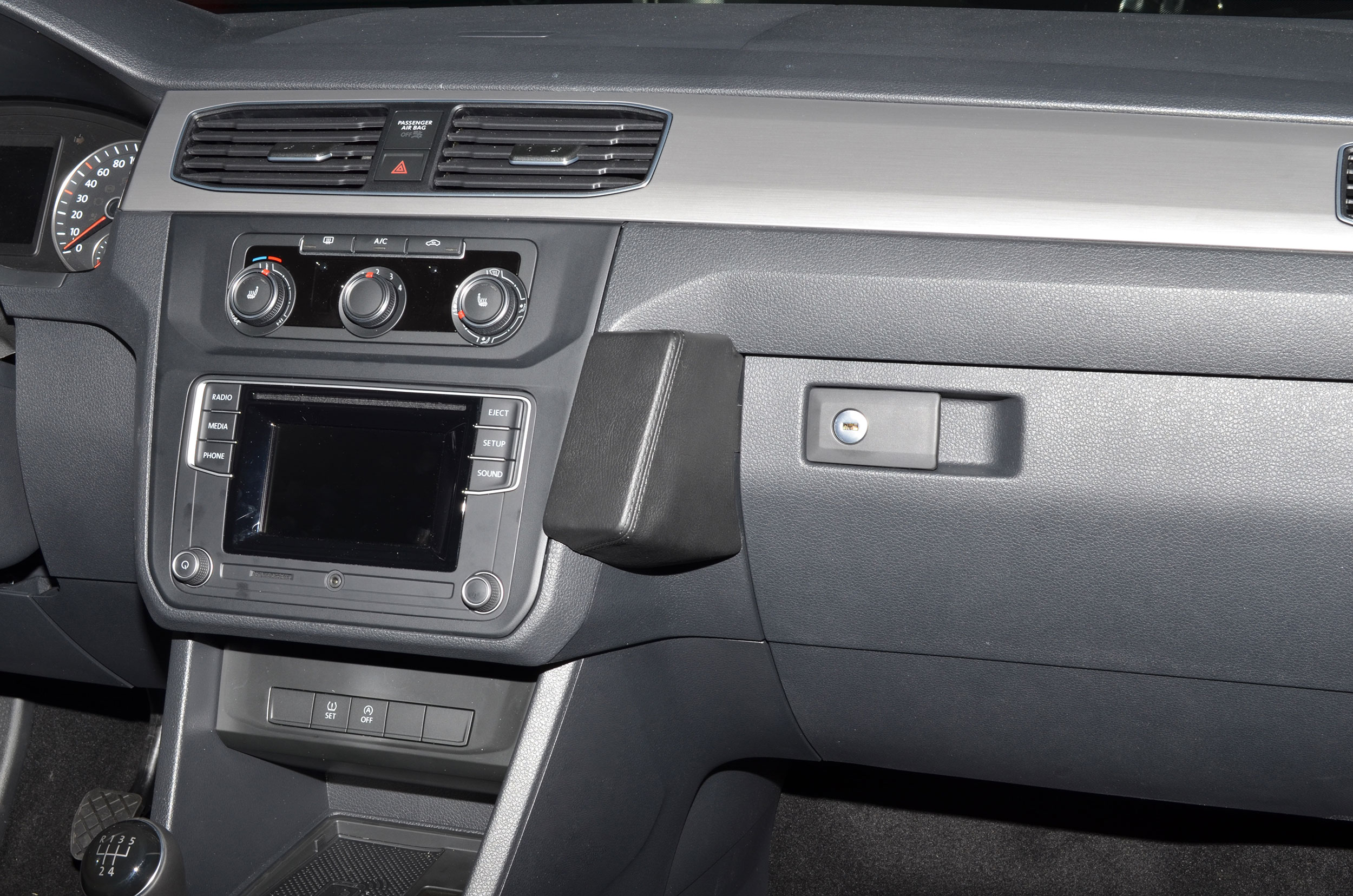 Volkswagen Caddy 2015-2020 - Kleur: Zwart  - Kuda 197x 3 - 601975