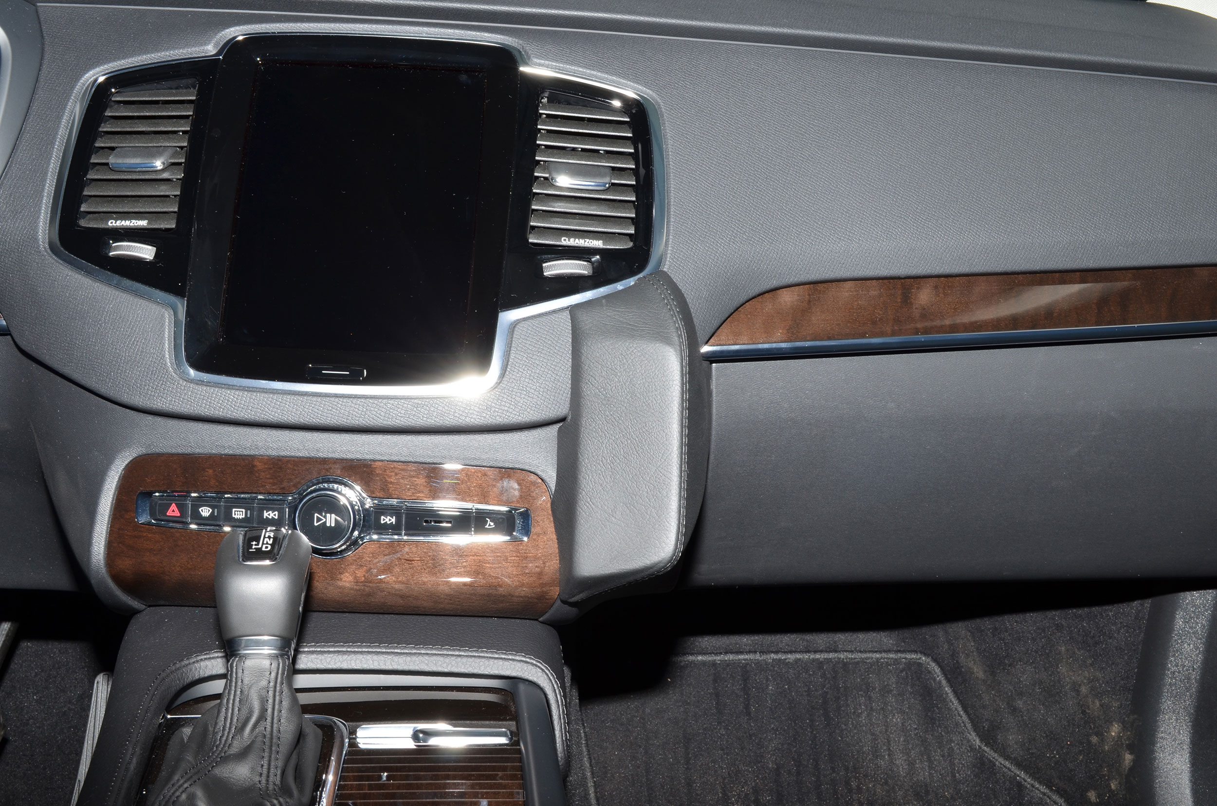 Volvo XC90 2015-2019 Kleur: Zwart  - Kuda 208x 3 - 602080