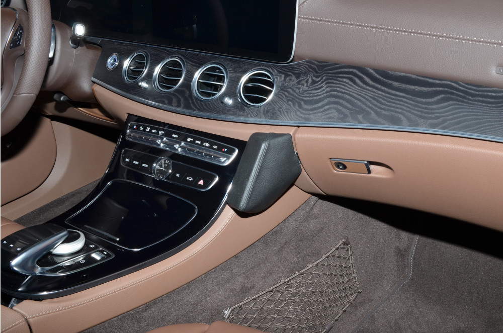 Mercedes Benz E Klasse (W213 / S213) 2016-2019 Kleur: Zwart - Kuda 235x 3 - 602355