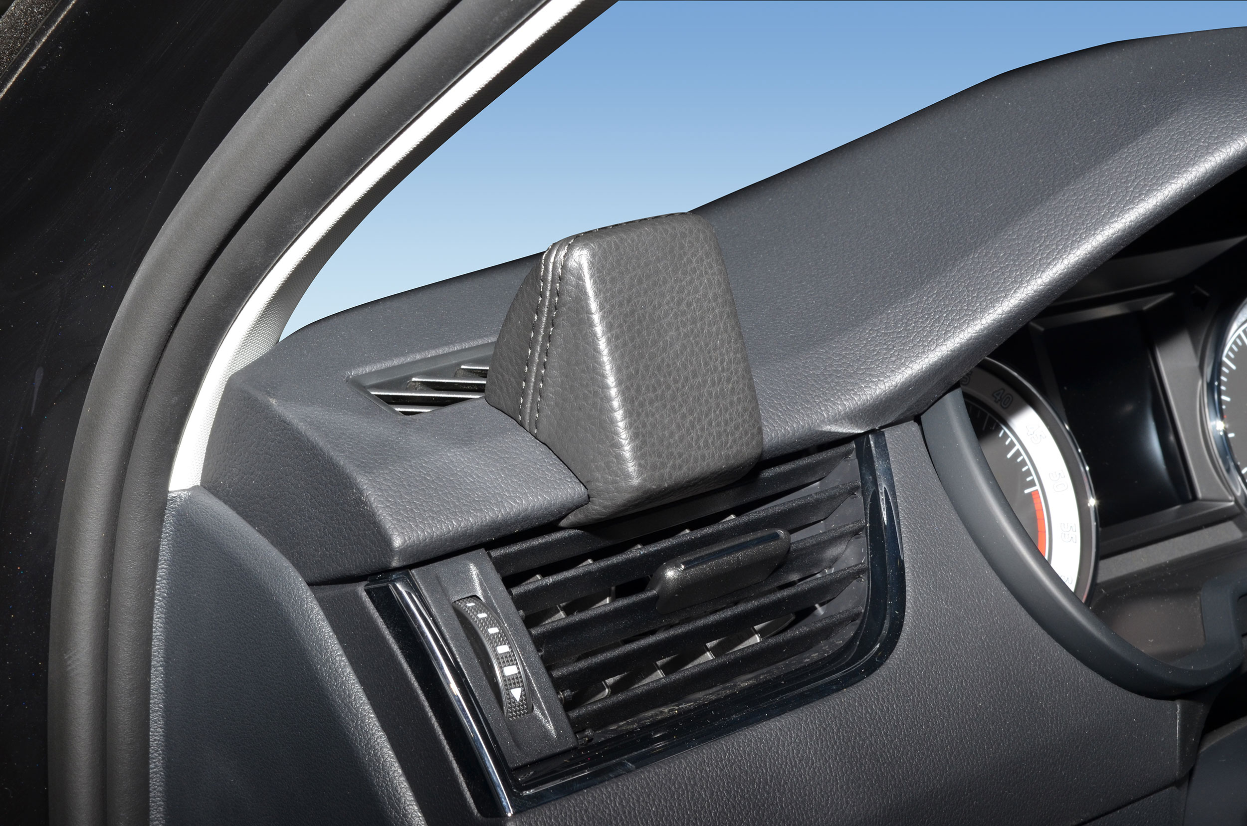 Skoda Octavia III 2013-2019 Kleur: Zwart  - Kuda 24715x 2 - 6147150