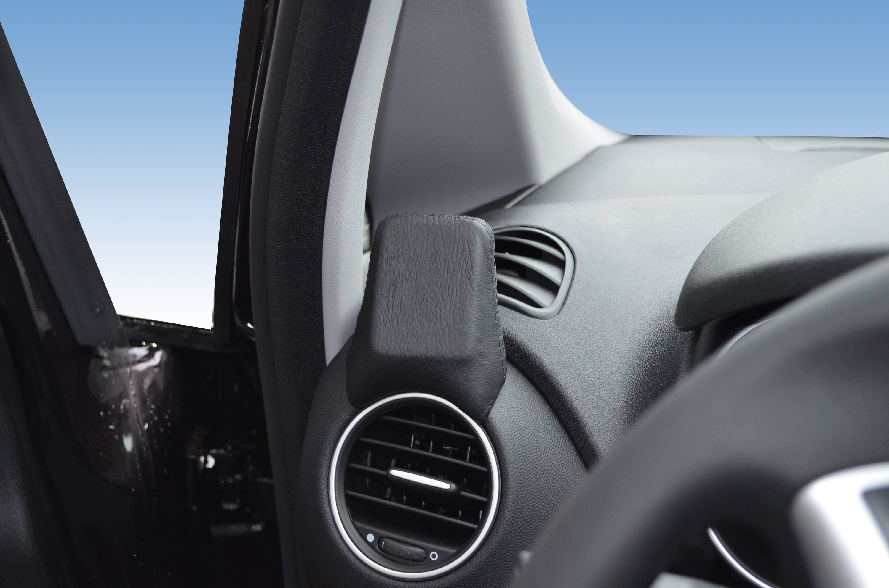 Fiat Punto 11/2009-2019 Kleur: Zwart - Kuda 27831x 3 - 6178310