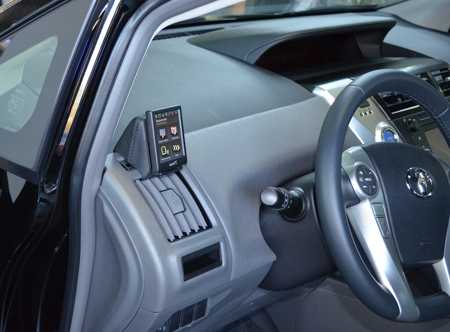Toyota Prius + 2012-2019 Kleur: Zwart - Kuda 28372x 4 - 6183720