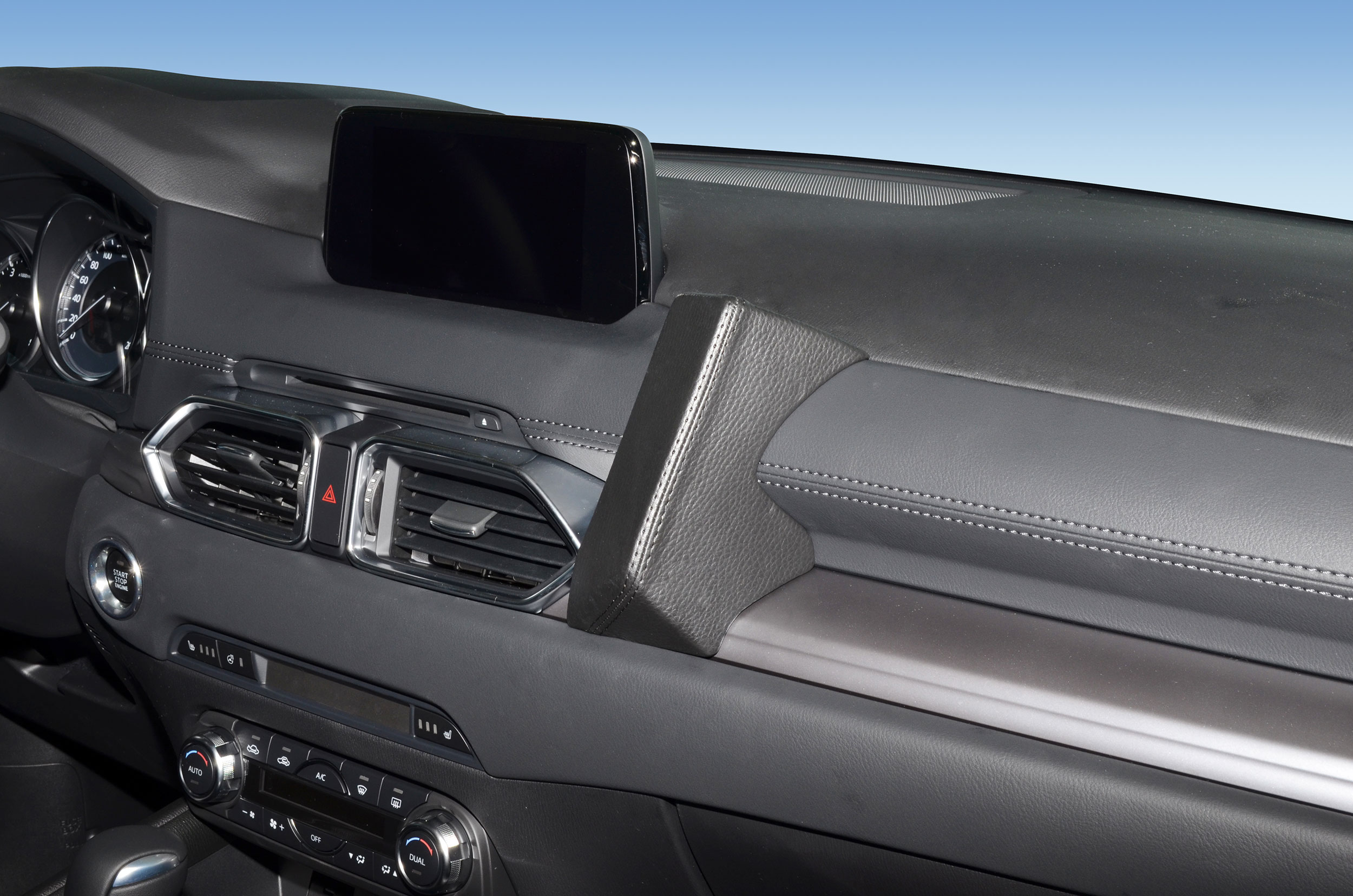 Mazda CX-5 (KF) 2017-2019 Kleur: Zwart - Kuda 283x 3 - 602835