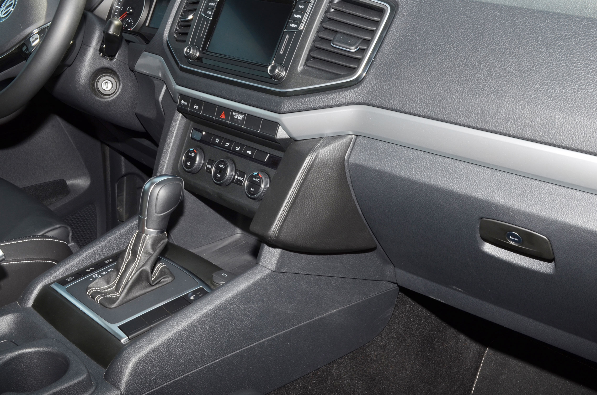 Volkswagen Amarok 2016-2019 Kleur: Zwart  - Kuda 286x 4 - 602860