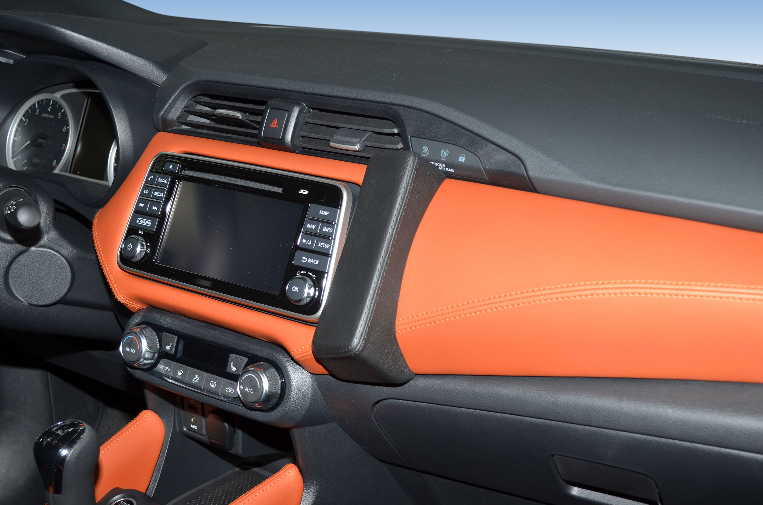 Nissan Micra 03/2017-2019 Kleur: Zwart - Kuda 290x 3 - 602905