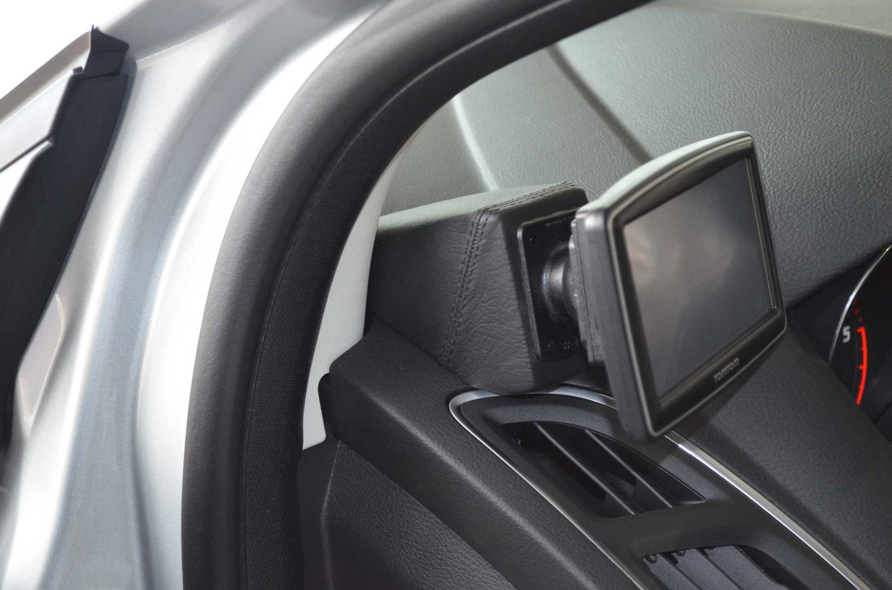 Ford Focus 2011-2018 Kleur: Zwart - Kuda 29577x 3 - 6195770