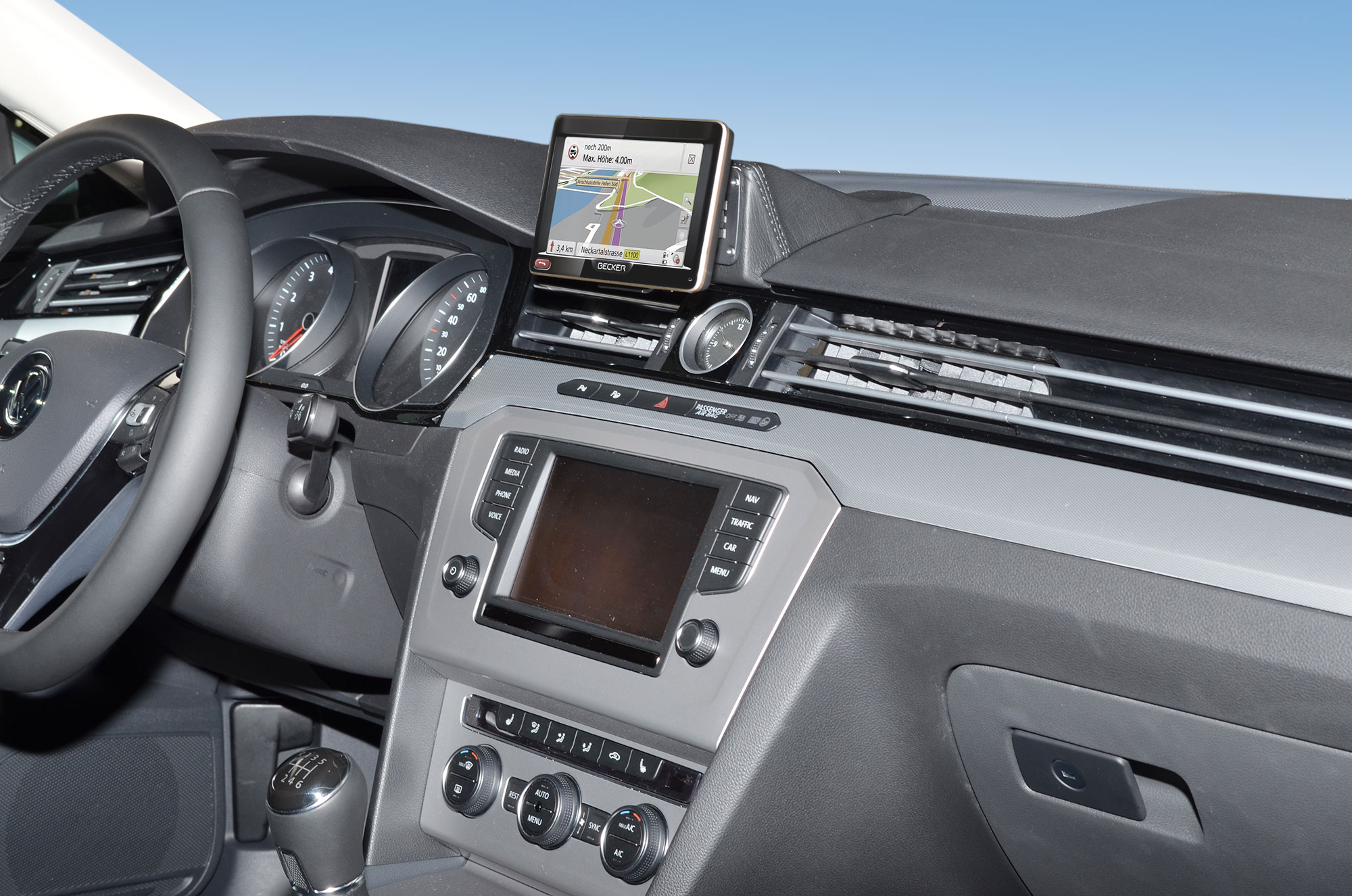 Volkswagen Passat 2014- 2019 Kleur: Zwart  - Kuda 566x 2 - 615665