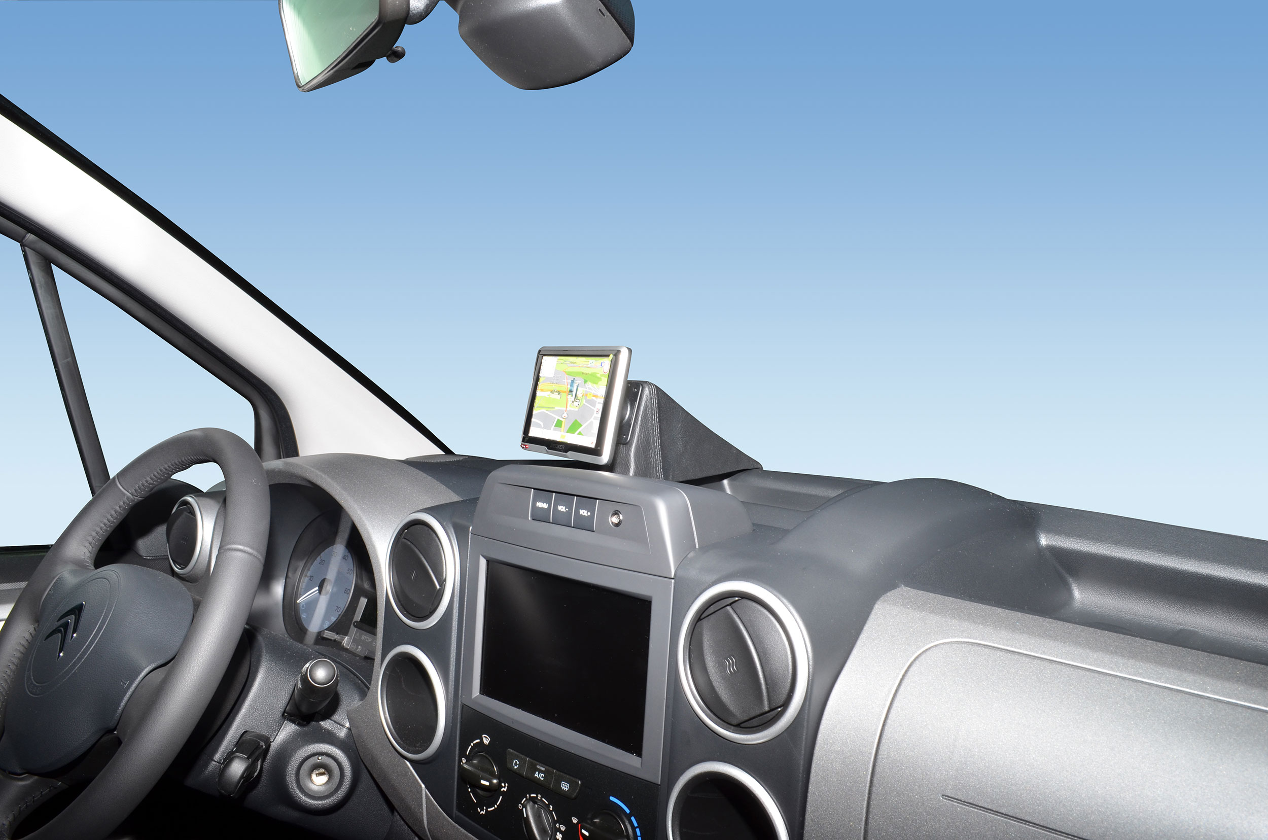 Citro&euml;n Berlingo 2015-2019 Kleur: Zwart - Kuda 600x 2 - 616005