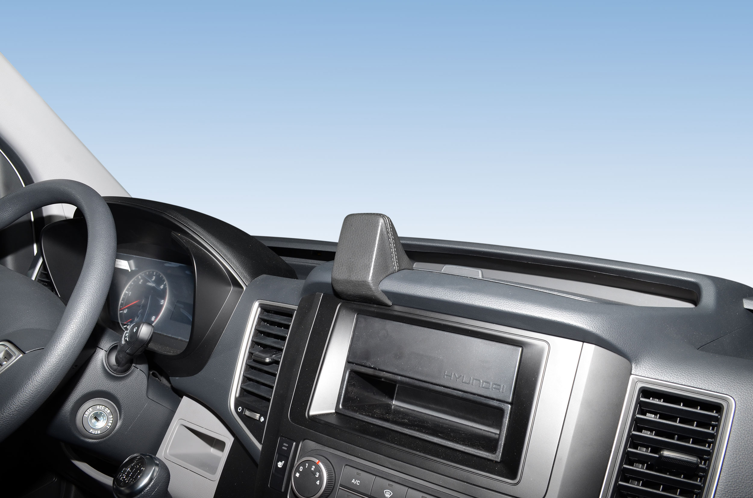 Hyundai H350 2014-2018 Kleur: Zwart - Kuda 710x 3 - 617105