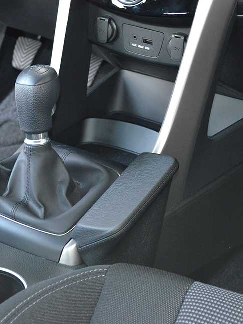 Hyundai i30 05/2012-2016 Kleur: Zwart - Kuda04142x 1 - 6041420