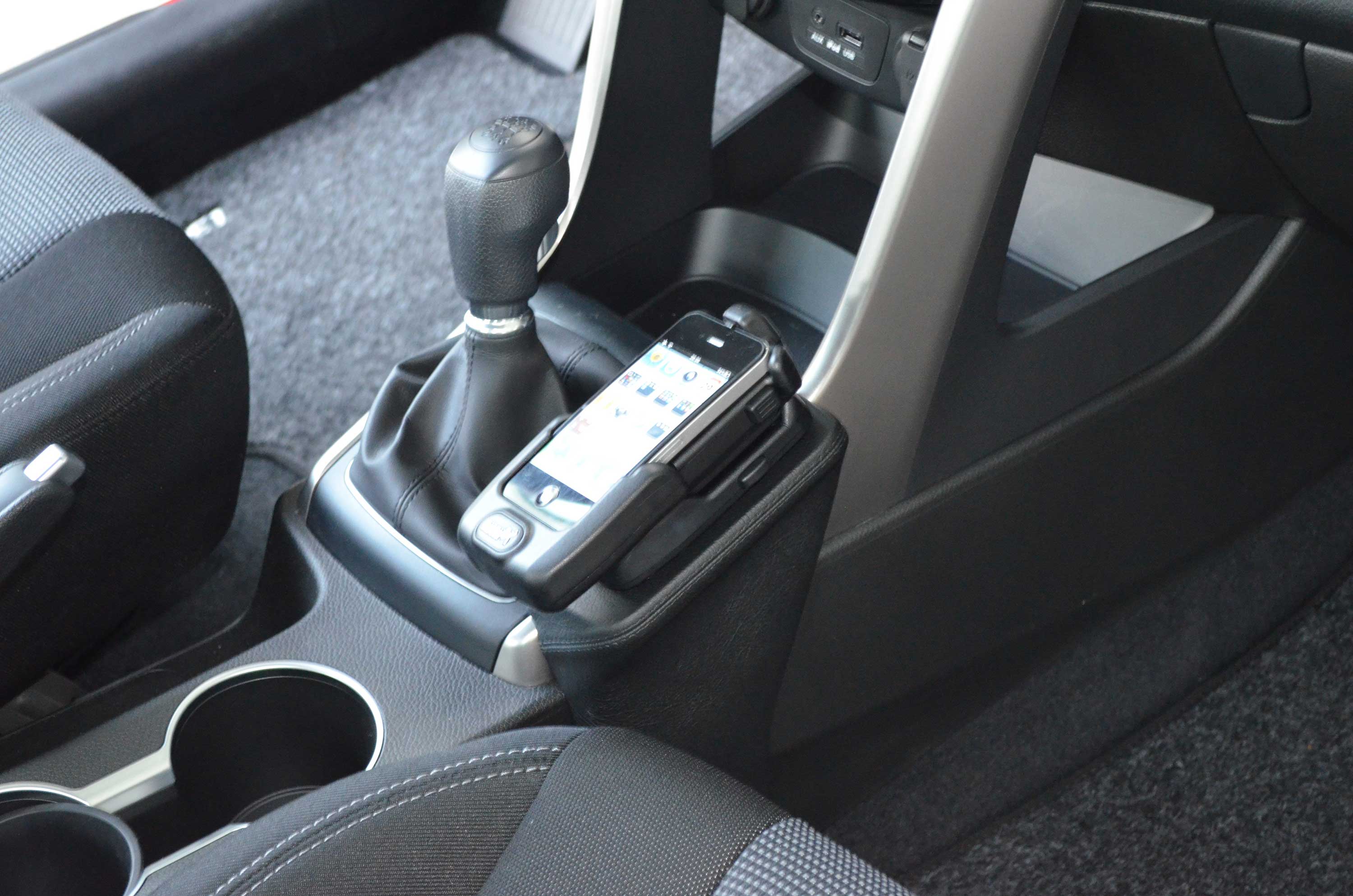 Hyundai i30 05/2012-2016 Kleur: Zwart - Kuda04142x 4 - 6041420