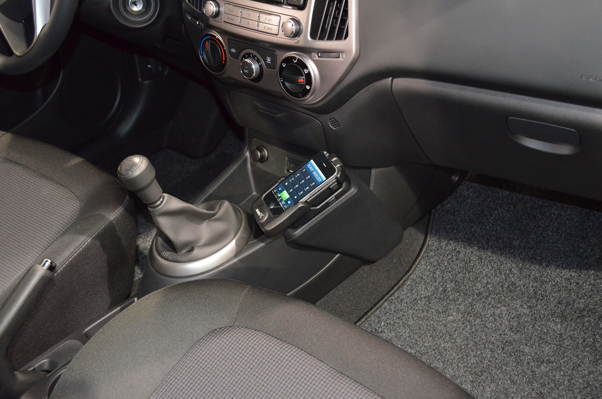 Hyundai i20 09/2012-2019 Kleur: Zwart - Kuda04144x 2 - 6041440