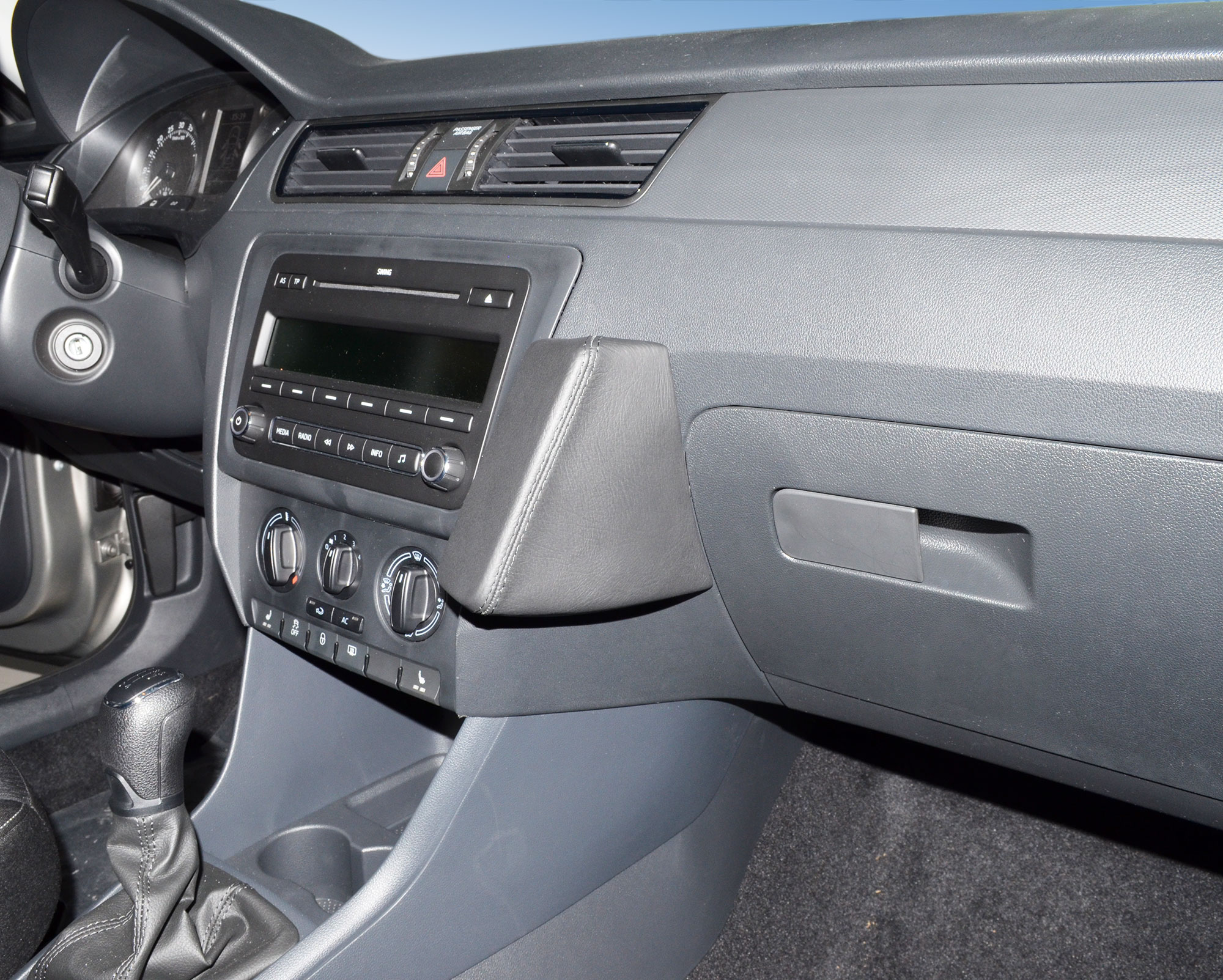 Skoda Rapid 12/2012-2015 Kleur: Zwart  - Kuda04714x 3 - 6047140